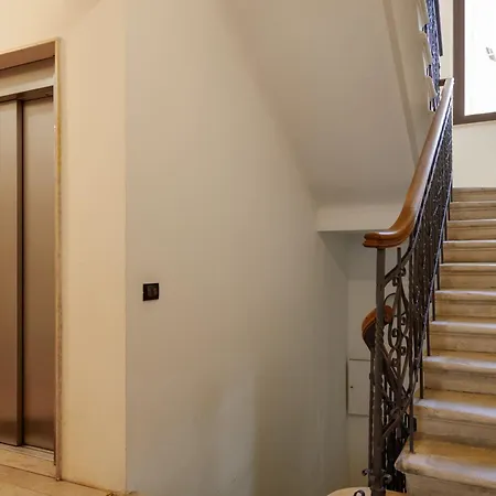 Vecellio, Rustico In Centro A Апартаменти Трієст