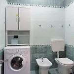 Aria Di Trieste, Lo Sguardo Di Montale Apartamento
