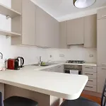 Aria Di Trieste, Lo Sguardo Di Montale Apartamento