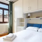 Aria Di Trieste, Lo Sguardo Di Montale